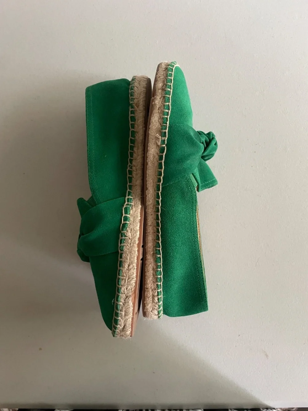 Talbots Izzy Knot Suede Espadrille Green Flats NWOB, size 8.5